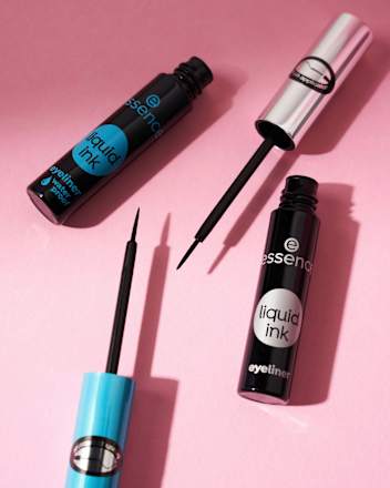 Liquid Eyeliner Ink Waterproof 01 essence