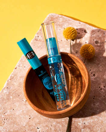 Liquid Eyeliner Ink Waterproof 01 essence