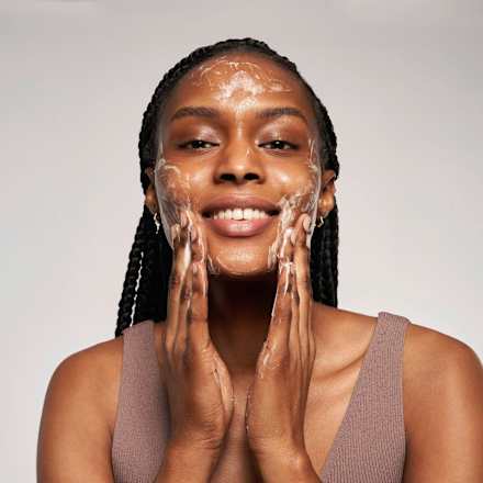 Reinigungsgel AHA/PHA + Bio-Aloe Vera Farm Loves Face