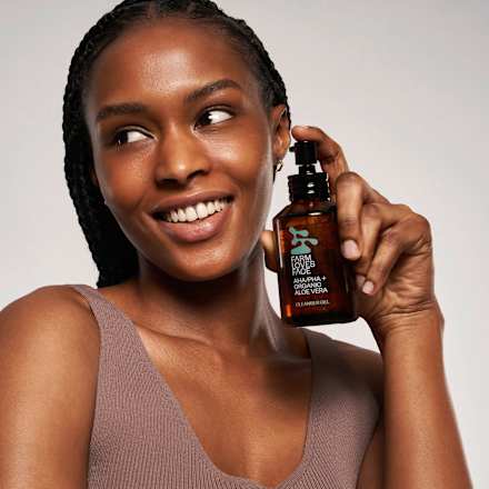 Reinigungsgel AHA/PHA + Bio-Aloe Vera Farm Loves Face