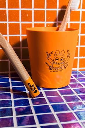 Zahnputzbecher "Die Maus"- Orange HYDROPHIL