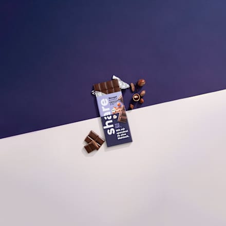 Schokolade, Nougat Edelbitter mit Nougatfüllung, vegan share