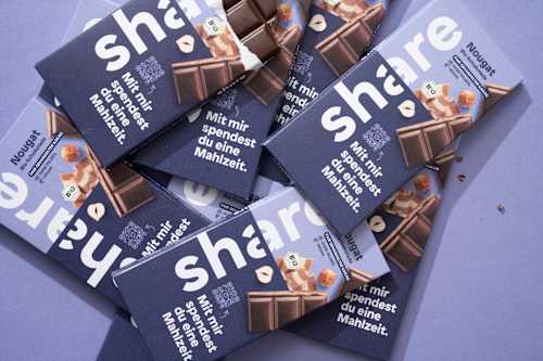 Schokolade, Nougat Edelbitter mit Nougatfüllung, vegan share