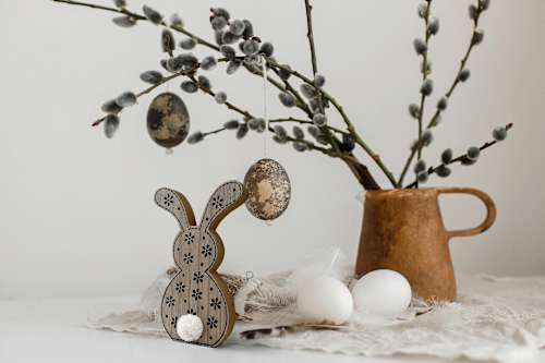 Holzhase mit Blümchenmuster, natur-schwarz Dekorieren & Einrichten