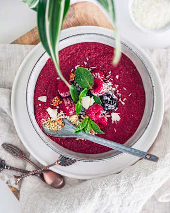 Smoothie Bowl Alice im Beerenland oatsome