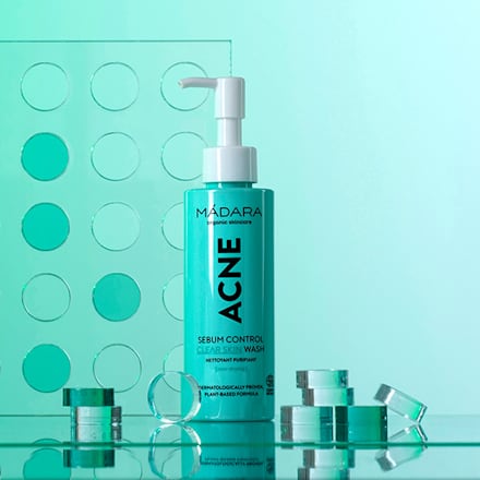 ACNE čisticí pleťový gel MÁDARA organic skincare