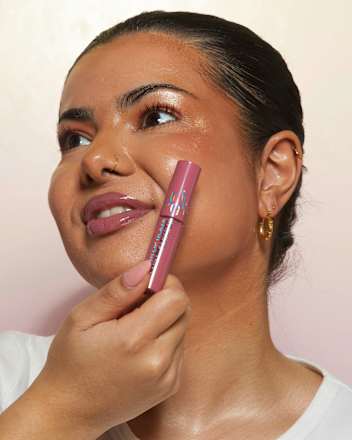 Lipgloss 411 Glaze Cream Rumours bh cosmetics