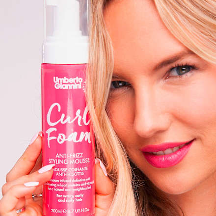 Schaumfestiger Locken Styling Umberto Giannini