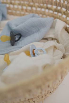 Schnuller Colour Latex rund, blau/hellblau, Gr. 1, 0-6 Monate BIBS