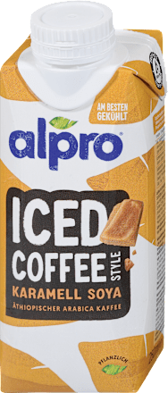 Ledena kava s sojinim napitkom in karamelo alpro