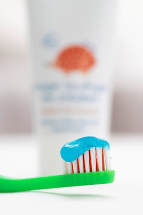 Dečija pasta za zube - magic toothgel for children, 2 - 6 godina  ziaja
