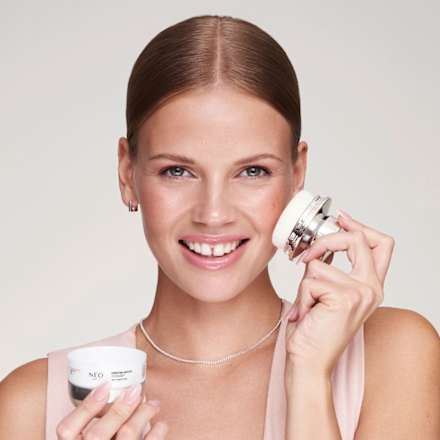 Puder Intense Serum LSF 10 NÉO MAKE UP