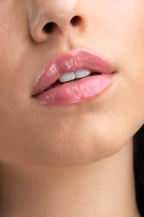 Iconic Lips blush pink színezett peptides ajakápoló Pem Delian