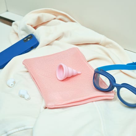 Lily Cup Compact A menstrualna čašica INTIMINA