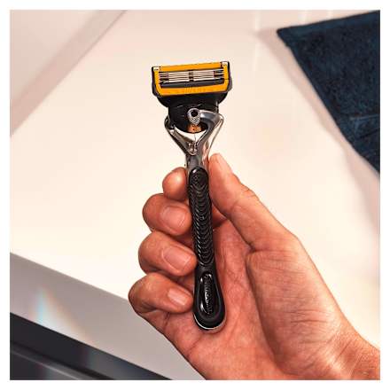 Fusion5 Proshield Flexball Rasierer Gillette