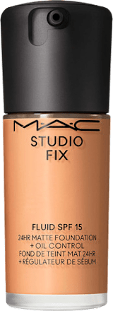 Studio Fix fluid – NC25, SPF 15 M•A•C