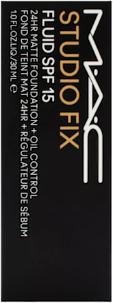Studio Fix fluid – NC40, SPF 15 M•A•C