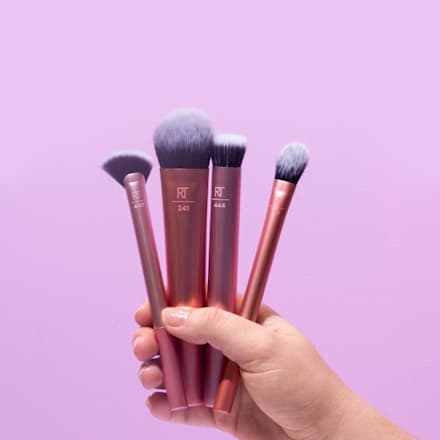 Štetec na korektor Face brightening concealer REAL TECHNIQUES