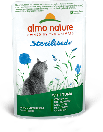 Sterilised cibo umido per gatti con tonno  almo nature