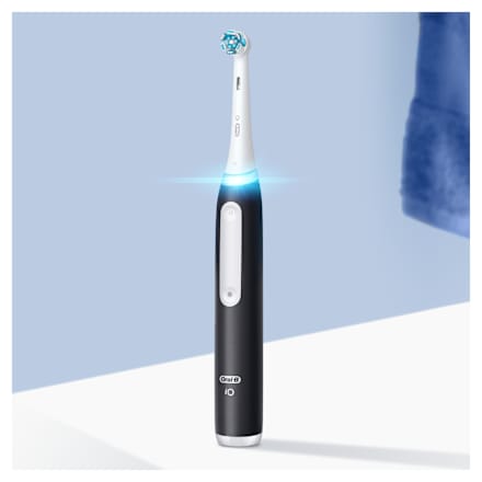Elektrická zubná kefka iO Series 3, Matt Black  Oral-B
