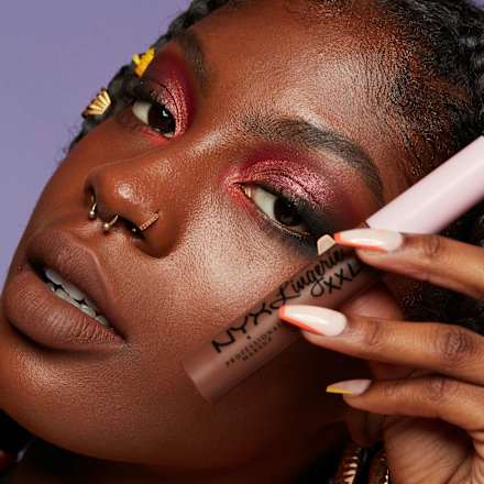 Lippenstift Lingerie XXL Liquid 30 Goin Desnuda NYX PROFESSIONAL MAKEUP