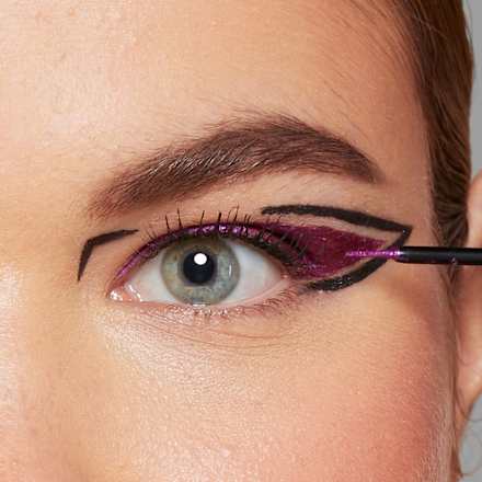 Liquid Eyeliner Epic Wear Metallic 01 Black Metal  NYX PROFESSIONAL MAKEUP