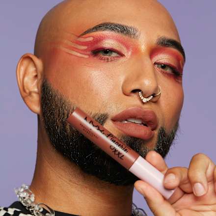 Lippenstift Lingerie XXL Liquid 29 Hot Caramelo NYX PROFESSIONAL MAKEUP