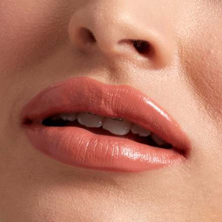 Lippenstift Shout Loud Satin 03 Silk  NYX PROFESSIONAL MAKEUP
