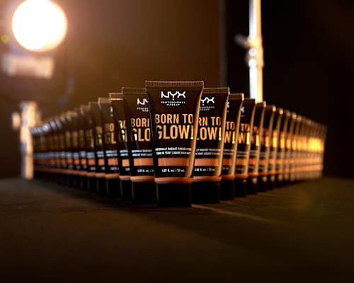 Foundation Born To Glow Naturally Radiant Mocha 19 NYX PROFESSIONAL MAKEUP