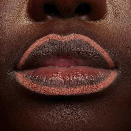 Lipliner Line Loud 03 Goal Crusher  NYX PROFESSIONAL MAKEUP