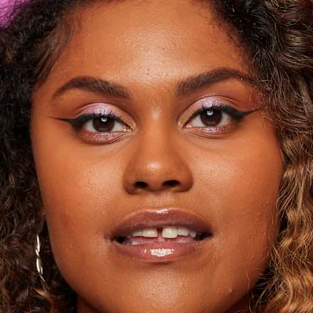 Foundation Bare With Me Blur Tint 18 Nutmeg  NYX PROFESSIONAL MAKEUP