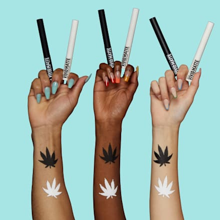 Szemhéjtus Vivid Matte - Nr. 01 fekete NYX PROFESSIONAL MAKEUP