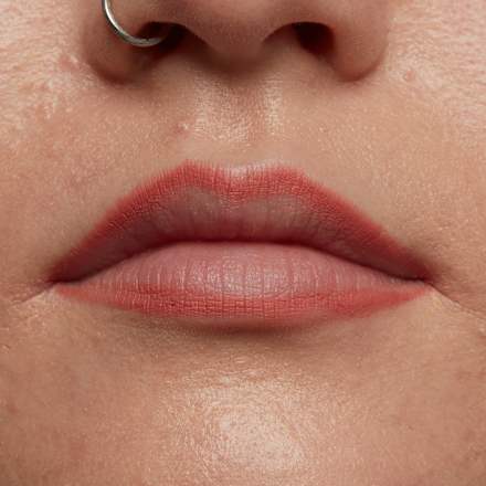 Lipliner Line Loud 04 Born To Hustle  NYX PROFESSIONAL MAKEUP