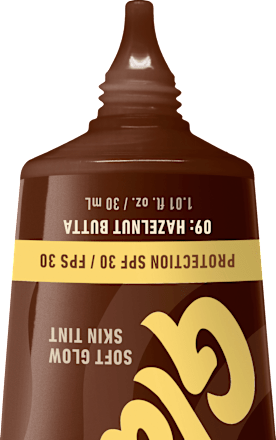 Foundation Buttermelt Glaze mit LSF 30, 09 Hazelnut Butta NYX PROFESSIONAL MAKEUP