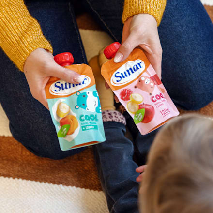 Cool ovocný příkrm v sáčku banán, meruňka a jogurt Sunar