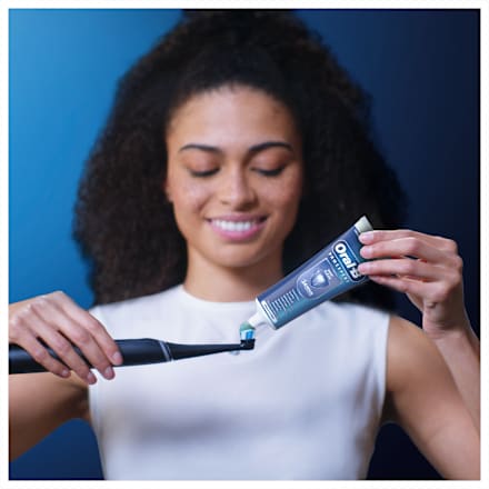 Zubná pasta Pro-Expert Deep Clean  Oral-B