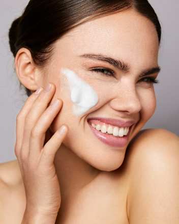 Reinigungsschaum Rosenwasser Rosense