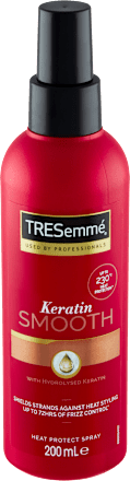 sprej na ochranu vlasů před teplem Keratin Smooth TRESemmé