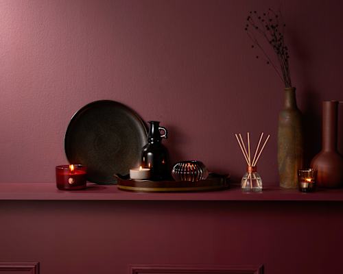 Duftkerze im Glas, True Glow, bordeaux Bolsius