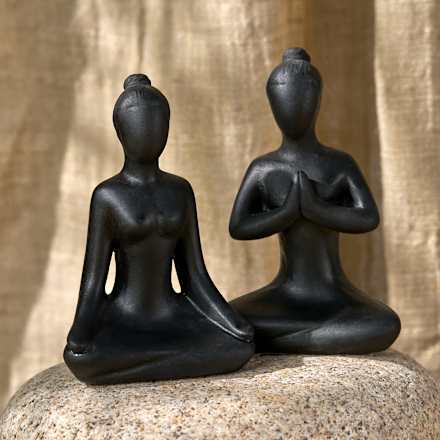 Poly-Yogafrau, schwarz (10 cm) Dekorieren & Einrichten