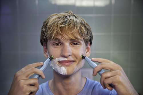 holicí strojek First Shave na tvář QP1324/20 PHILIPS OneBlade