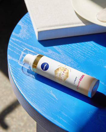 Цветен флуид CC Luminous630 Anti Spot 3 в 1 SPF 30 - Nr. 01 Light NIVEA
