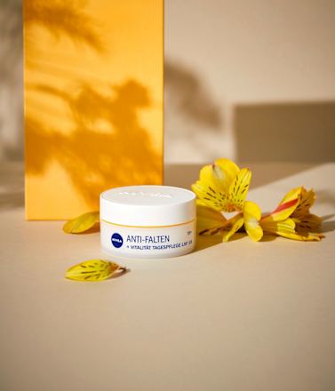Anti-Wrinkle + REVITALIZING dnevna krema za lice protiv bora 55+, SPF 15 NIVEA