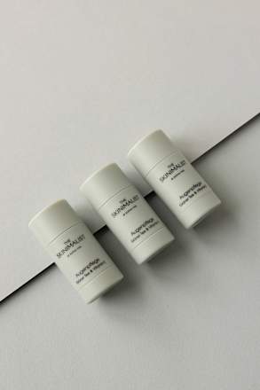 Augencreme Stick kühlend The Skinimalist
