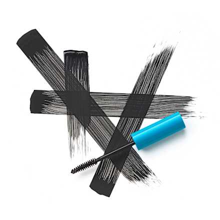 Mascara All Eyes On Me Waterproof essence