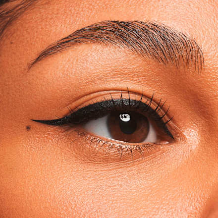 Eyeliner Ink Waterproof 010 Stay in Black CATRICE
