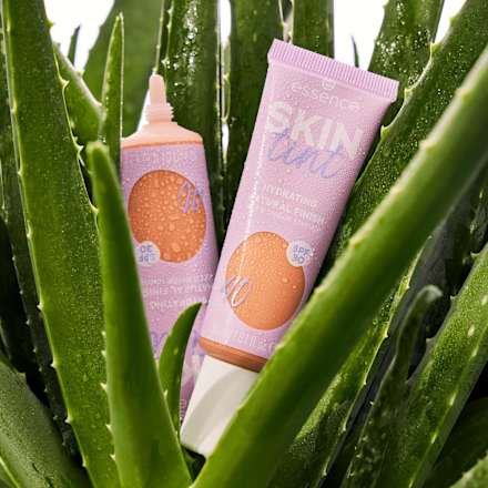 Foundation Skin Tint Hydrating Natural Finish 40 essence