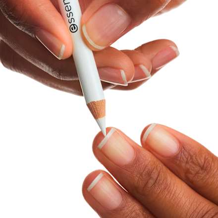 Nageldesign French Manicure Tip Stift essence
