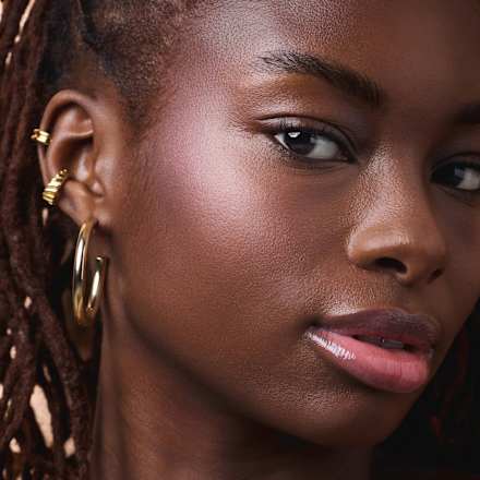 Blush Affair Cream & Powder Palette Wonder Woman 010 Champion For All CATRICE