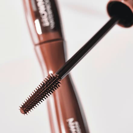 Mascara marrone waterproof GLAM & DOLL VOLUME CATRICE